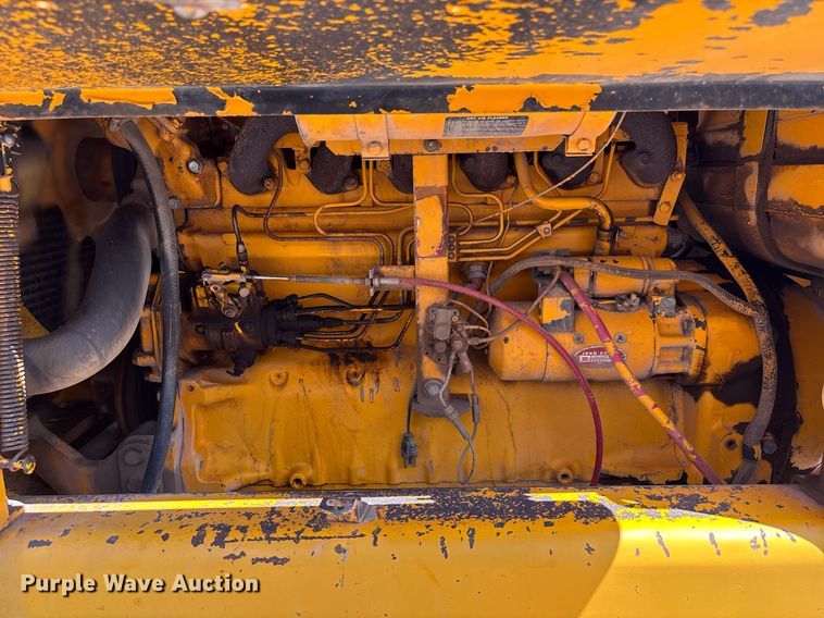 image for item DZ8724 1980 John Deere 670A motor grader