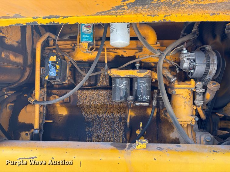 image for item DZ8724 1980 John Deere 670A motor grader