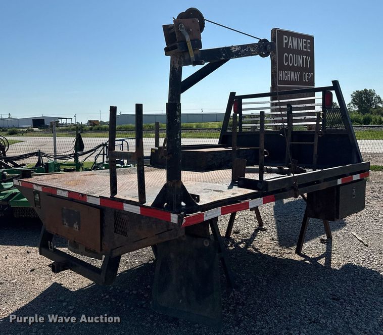 image for item DZ8759 Flatbed