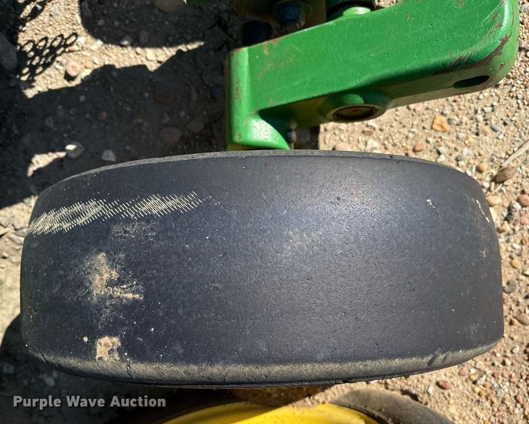 image for item DZ8760 John Deere CX15 batwing rotary mower