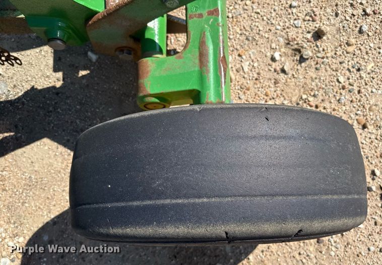 image for item DZ8760 John Deere CX15 batwing rotary mower