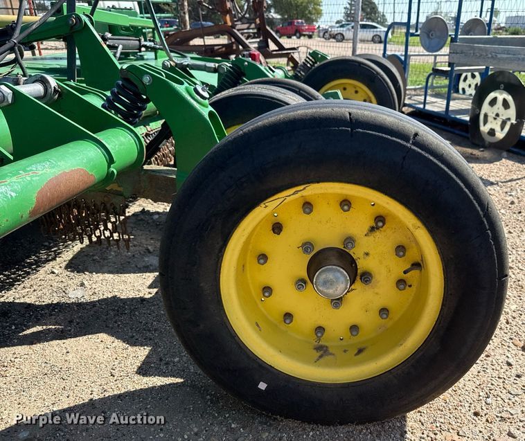 image for item DZ8760 John Deere CX15 batwing rotary mower