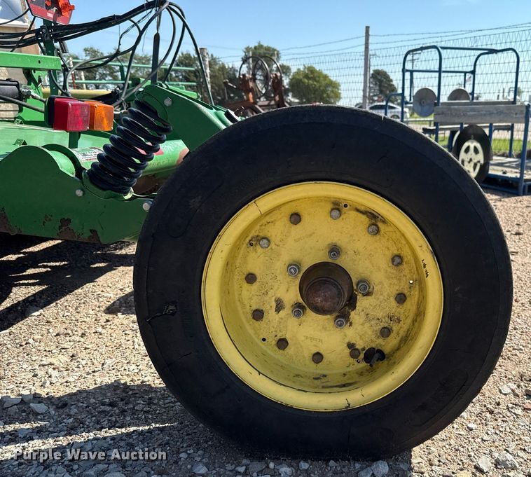 image for item DZ8760 John Deere CX15 batwing rotary mower