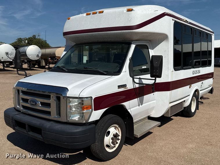 Photo of a 2012 Ford E350