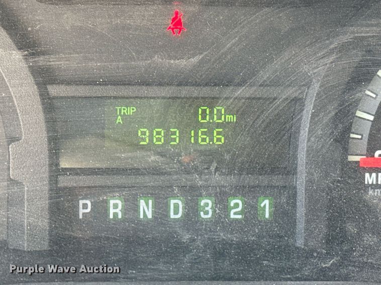 image for item DZ8761 2012 Ford E350 shuttle bus