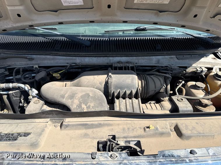 image for item DZ8761 2012 Ford E350 shuttle bus