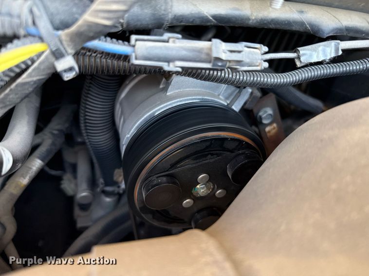 image for item DZ8761 2012 Ford E350 shuttle bus