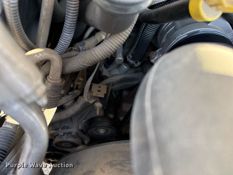 image for item DZ8761 2012 Ford E350 shuttle bus