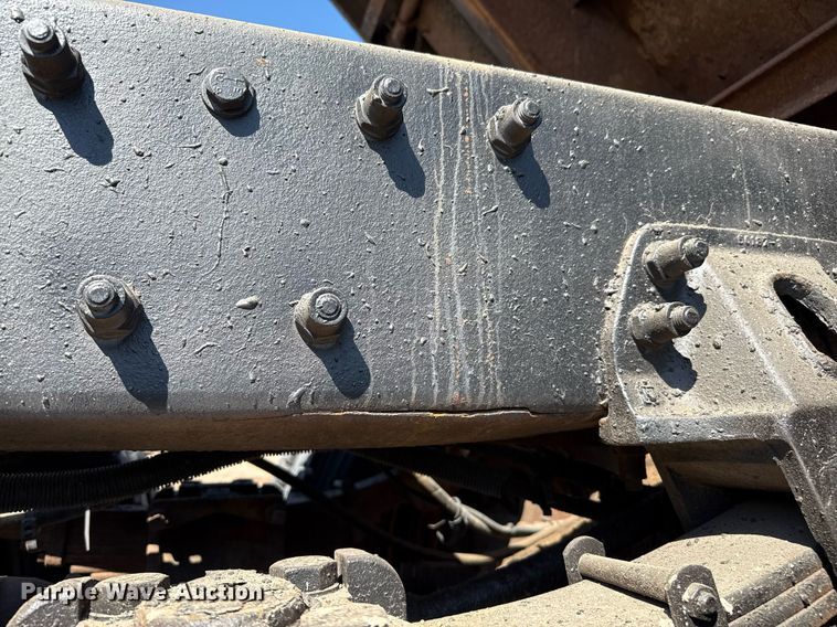 image for item DZ8762 2000 Peterbilt 330 dump truck