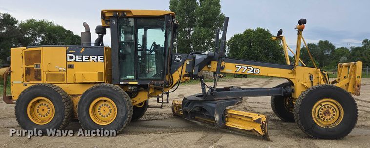 MOTOCONFORMADORA JOHN DEERE 772D 2008