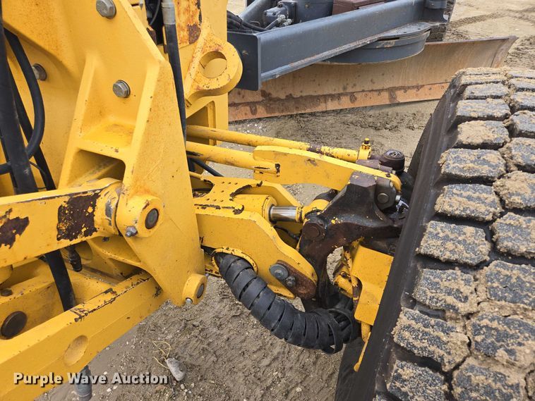 image for item EB0976 2008 John Deere 772D motor grader