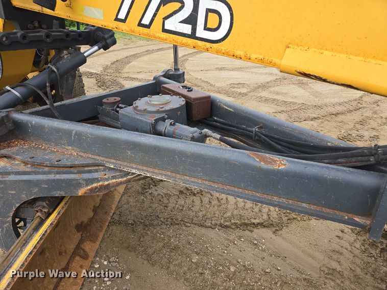 image for item EB0976 2008 John Deere 772D motor grader