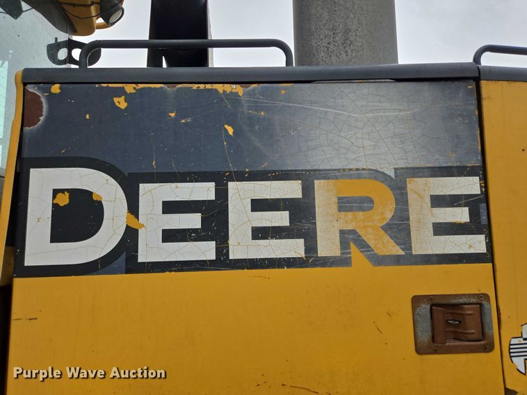 image for item EB0976 2008 John Deere 772D motor grader