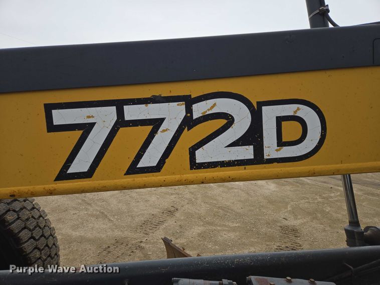 image for item EB0976 2008 John Deere 772D motor grader