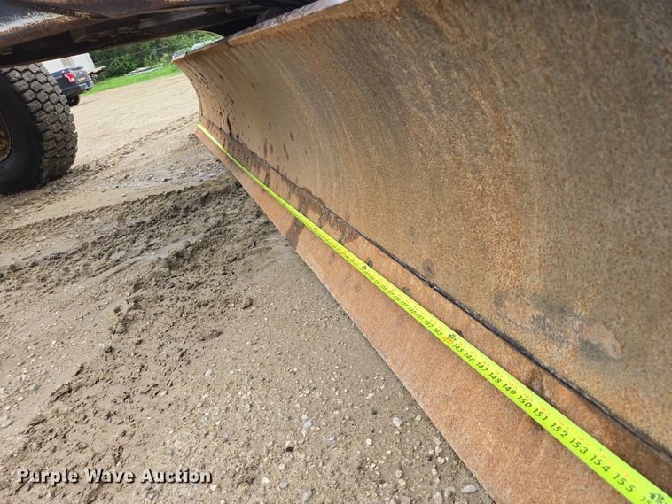 image for item EB0976 2008 John Deere 772D motor grader