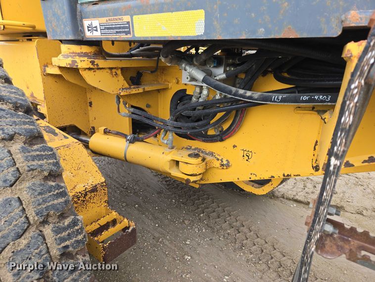 image for item EB0976 2008 John Deere 772D motor grader