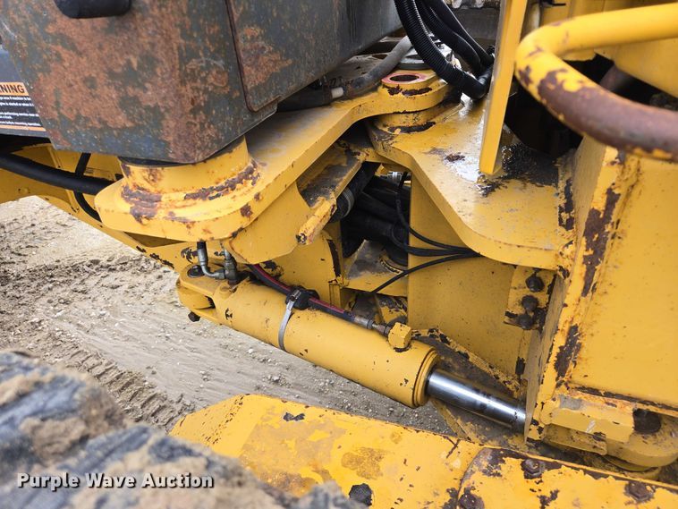 image for item EB0976 2008 John Deere 772D motor grader