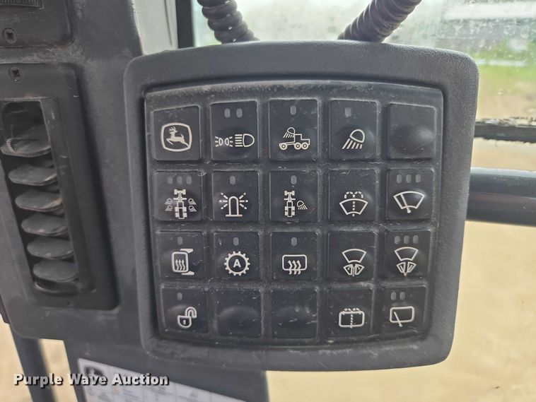 image for item EB0976 2008 John Deere 772D motor grader