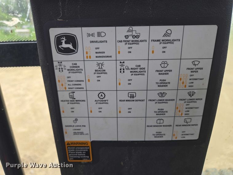 image for item EB0976 2008 John Deere 772D motor grader