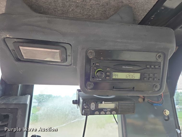 image for item EB0976 2008 John Deere 772D motor grader