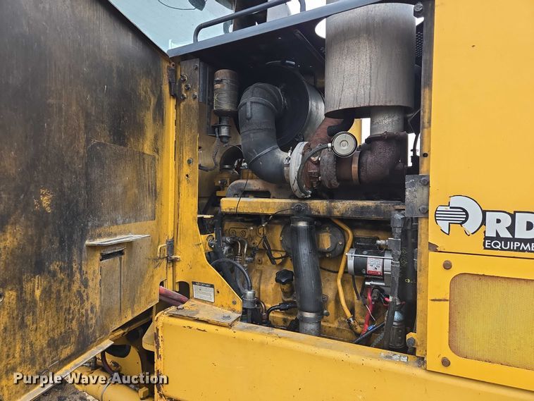 image for item EB0976 2008 John Deere 772D motor grader