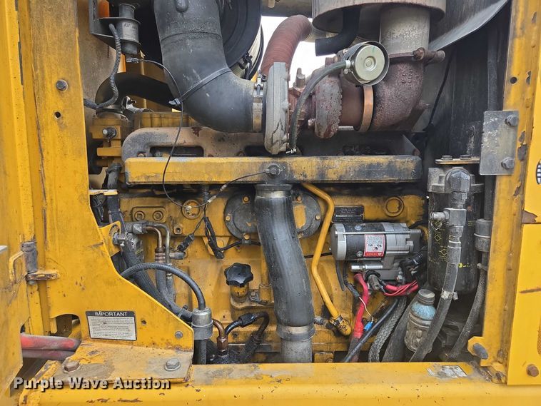 image for item EB0976 2008 John Deere 772D motor grader