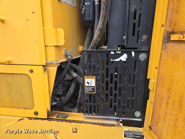 image for item EB0976 2008 John Deere 772D motor grader