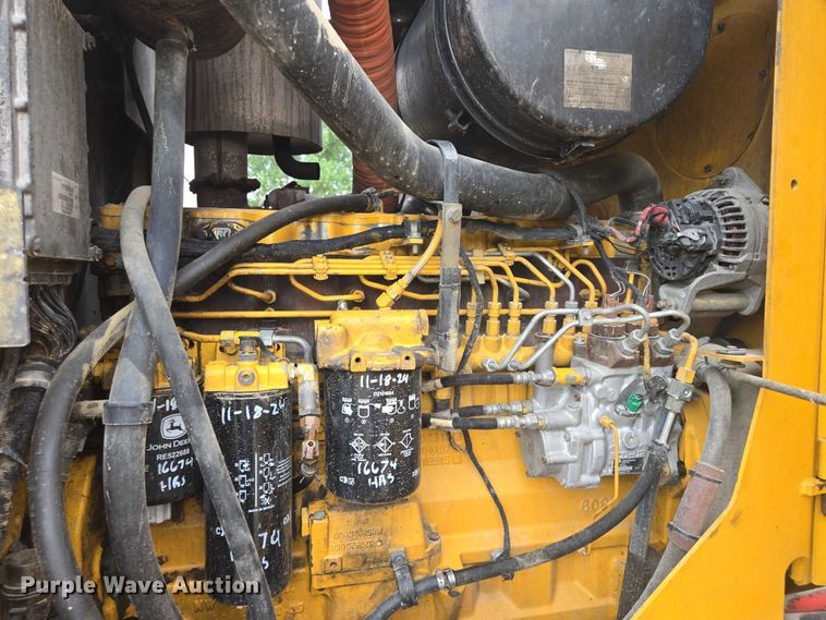 image for item EB0976 2008 John Deere 772D motor grader