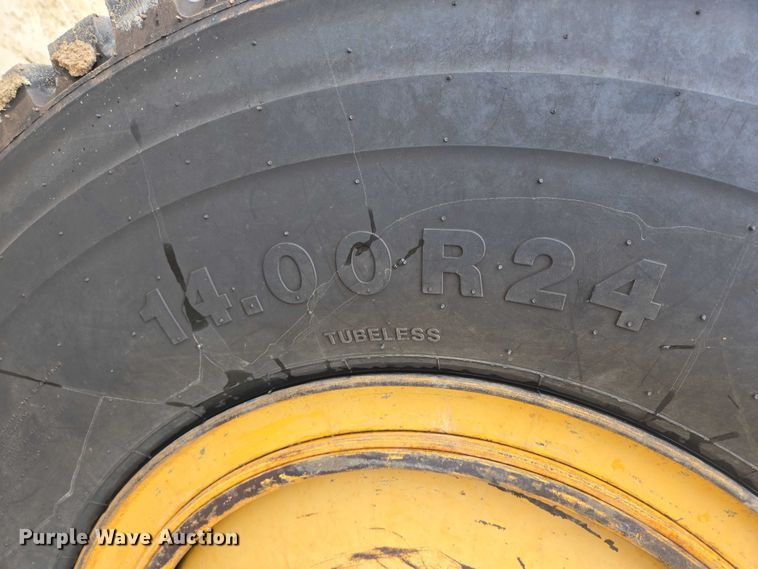 image for item EB0976 2008 John Deere 772D motor grader