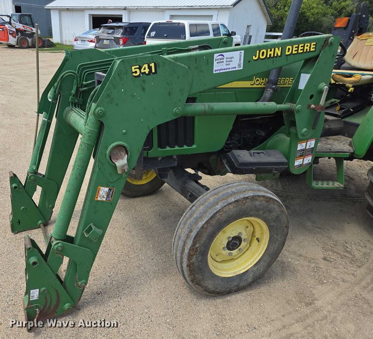 image for item EB0978 2002 John Deere 5420 tractor