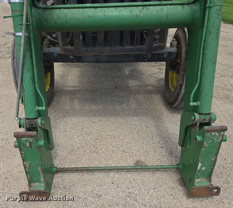 image for item EB0978 2002 John Deere 5420 tractor