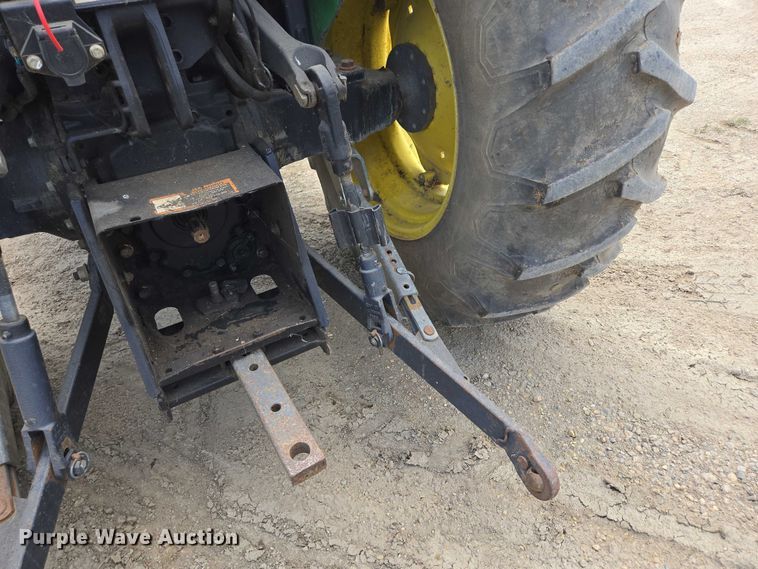 image for item EB0978 2002 John Deere 5420 tractor