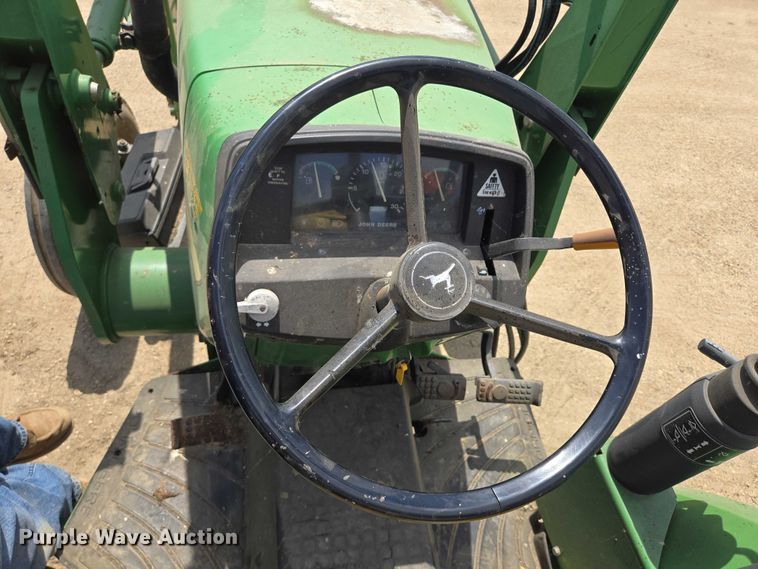 image for item EB0978 2002 John Deere 5420 tractor