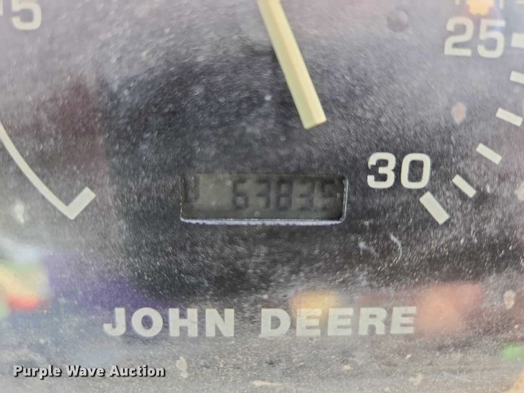 image for item EB0978 2002 John Deere 5420 tractor