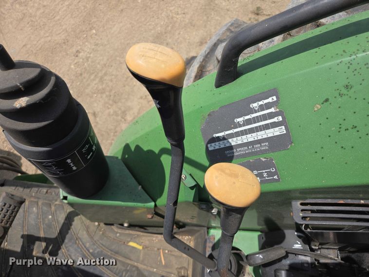 image for item EB0978 2002 John Deere 5420 tractor