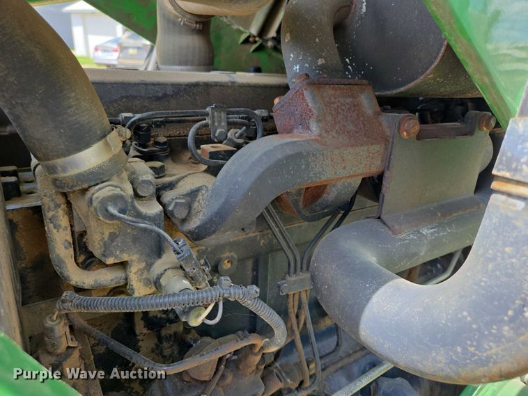 image for item EB0978 2002 John Deere 5420 tractor