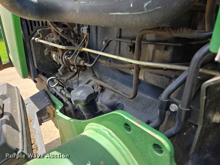 image for item EB0978 2002 John Deere 5420 tractor