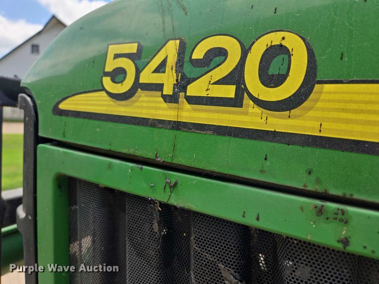 image for item EB0978 2002 John Deere 5420 tractor