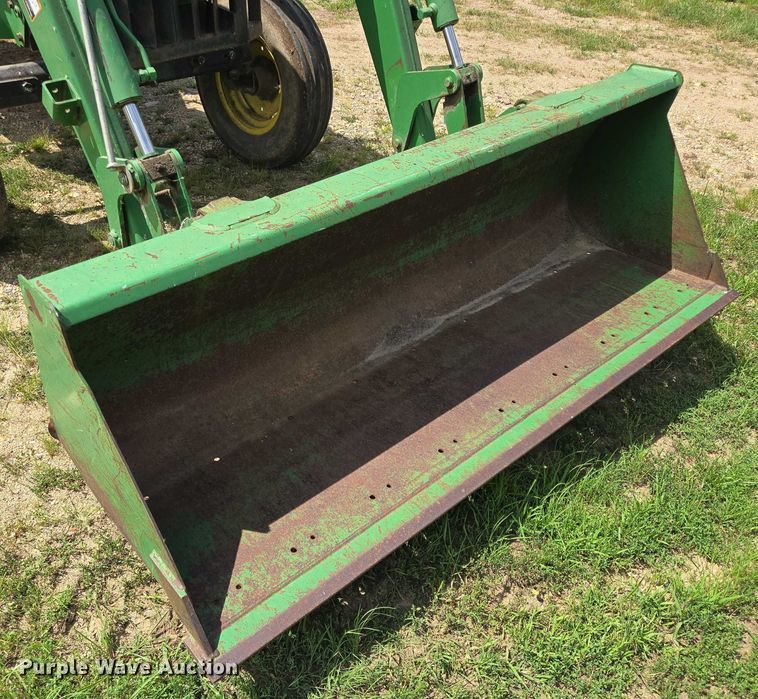 image for item EB0978 2002 John Deere 5420 tractor