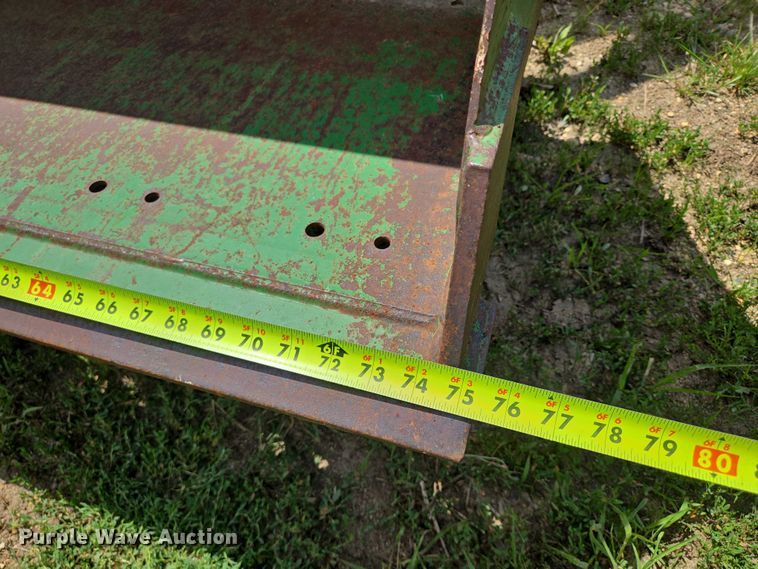 image for item EB0978 2002 John Deere 5420 tractor