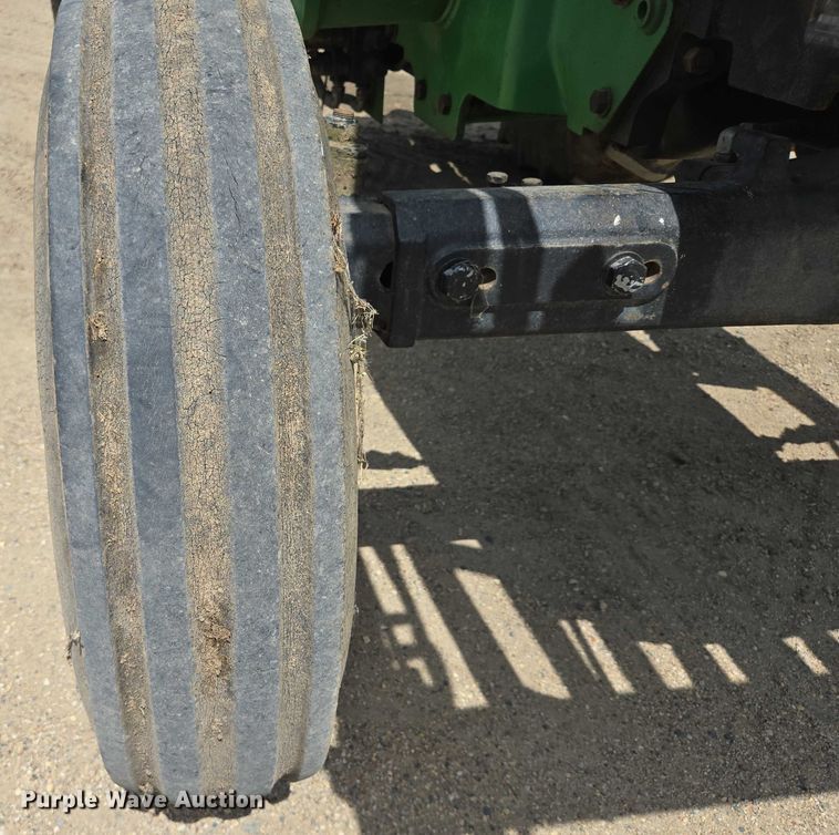 image for item EB0978 2002 John Deere 5420 tractor