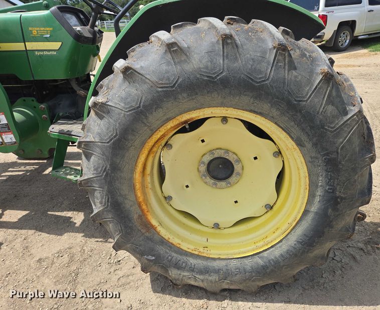 image for item EB0978 2002 John Deere 5420 tractor