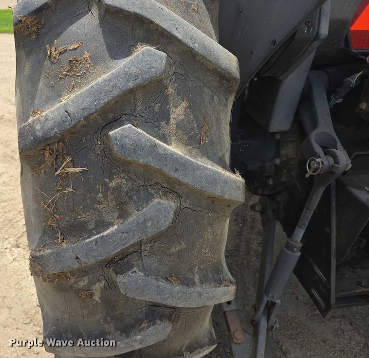 image for item EB0978 2002 John Deere 5420 tractor