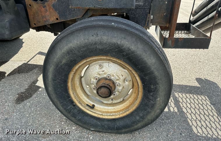 image for item EB2766 Case International 4230 