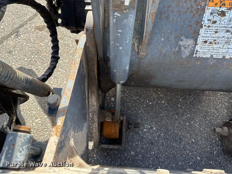 image for item EB2767 Altec skid steer cold planer