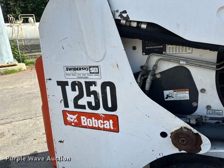 image for item EB2768 2009 Bobcat T250 tracked skid steer loader