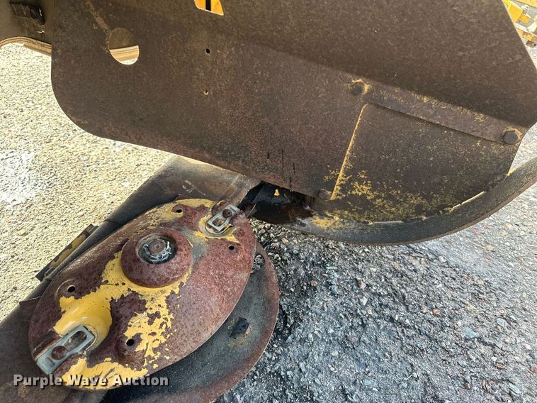 image for item EB2769 Vermeer 7040 Disc mower