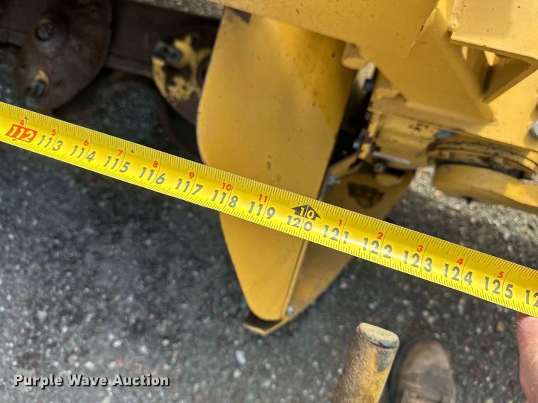 image for item EB2769 Vermeer 7040 Disc mower