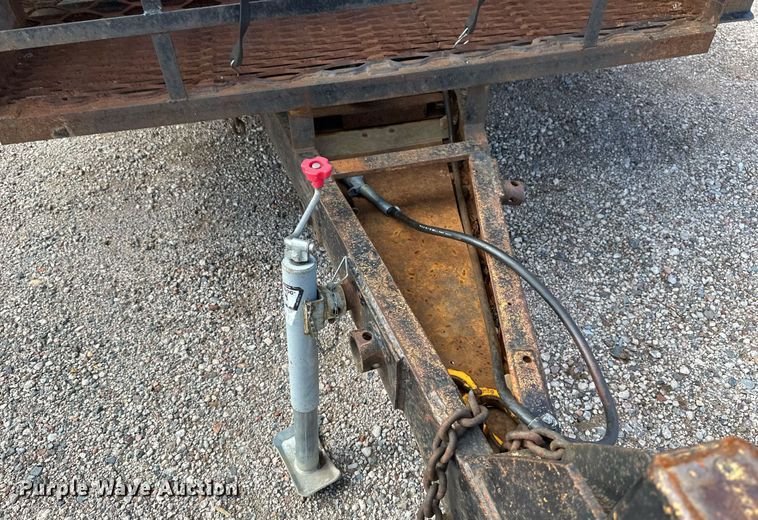 image for item EB2770 1976 equipment trailer