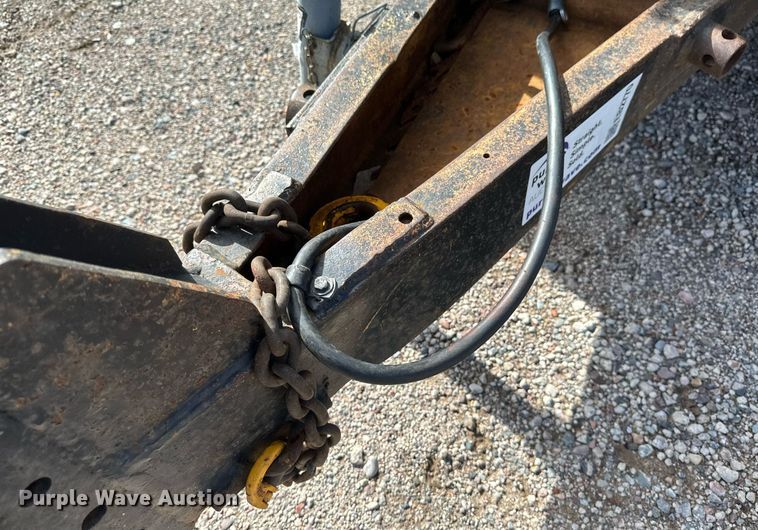 image for item EB2770 1976 equipment trailer